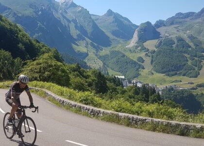 A vélo sur la mythique Route des Cols des Pyrénées