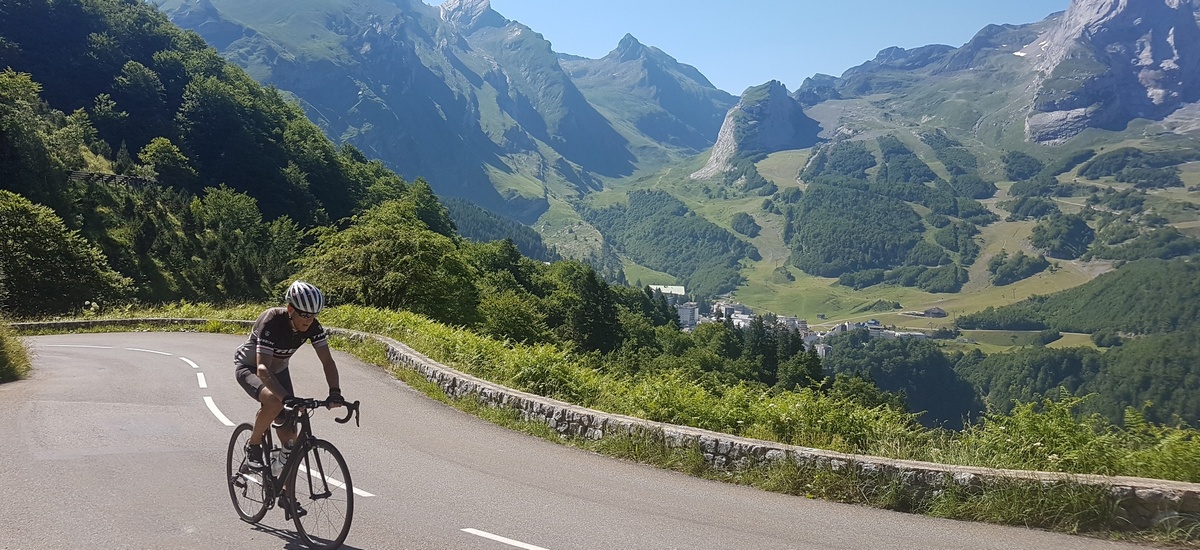 A vélo sur la mythique Route des Cols des Pyrénées