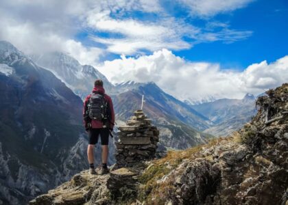 Réussir son mémoire tout en voyageant : conseils pratiques et accompagnement