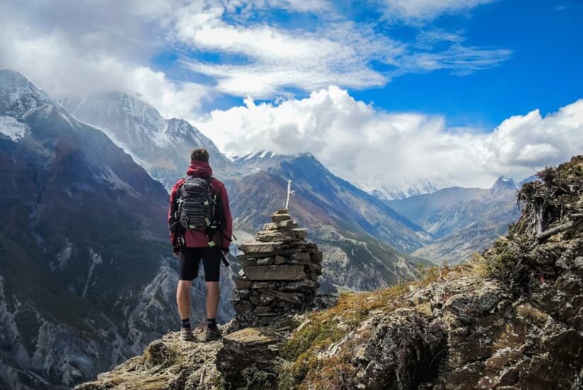Réussir son mémoire tout en voyageant : conseils pratiques et accompagnement